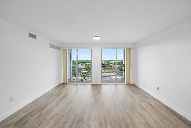 Building Photo - 1830 Radius Dr