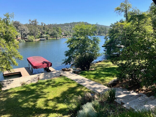 Building Photo - 18098 Chaparral Dr