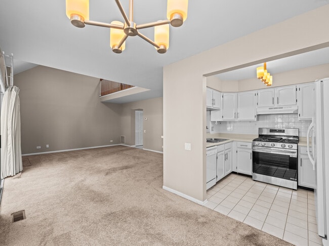 Building Photo - 4672 N Sapphire Dr