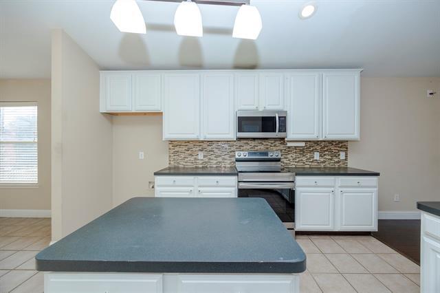 Building Photo - 1408 Millbrook Ln