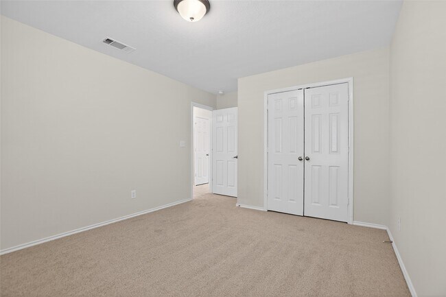 Building Photo - 2080 Lost Timbers Dr