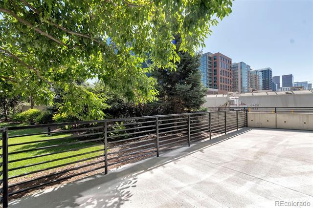 Building Photo - 1620 Little Raven St