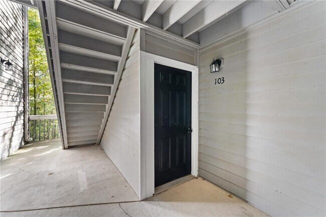 Building Photo - 103 Warm Springs Cir