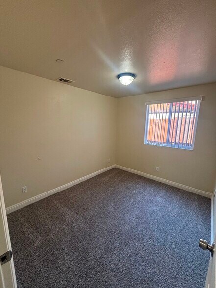 Building Photo - 4520 Cimarron St