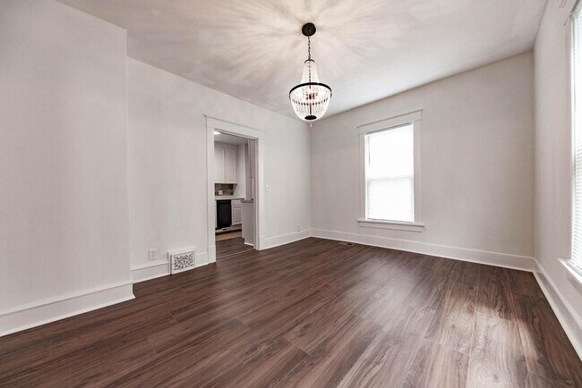 Building Photo - 1326 Massachusetts St