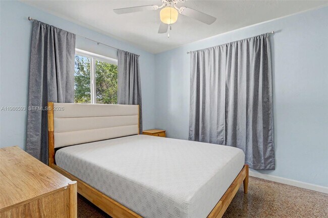 Building Photo - 616 NW 3rd Ct