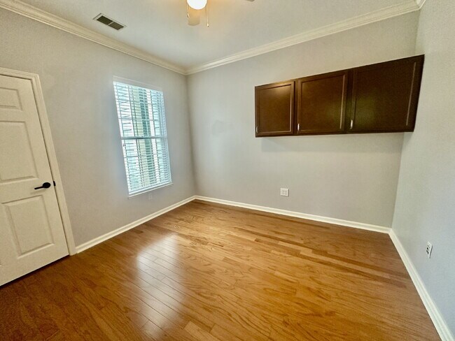 Building Photo - Spacious Open Floor Plan Home in Sun City!