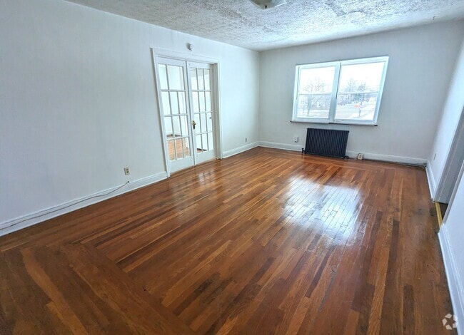 Building Photo - 7620 Hamilton Ave