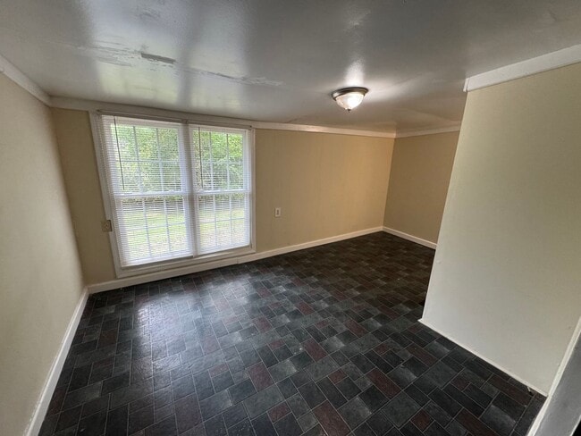 Building Photo - Private 3/2.5 Home with bonus room- $1,895