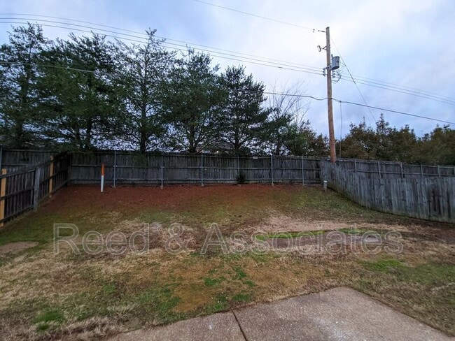 Building Photo - 1578 Far Dr