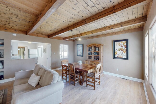 Building Photo - 1613 Morningside Dr NE