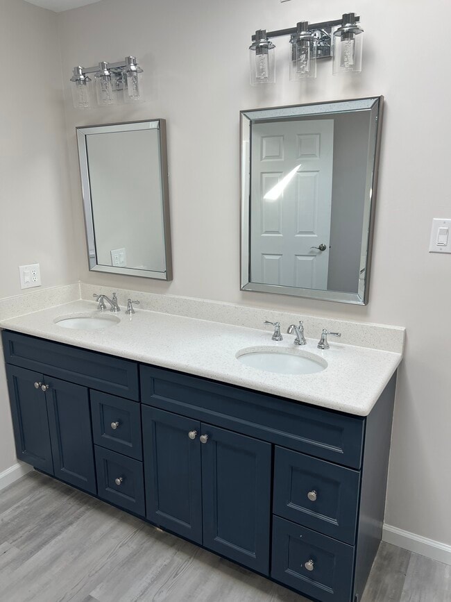 Building Photo - 161 N Gates Ave