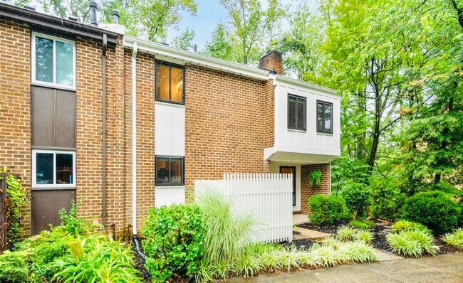 Building Photo - 11083 Saffold Way