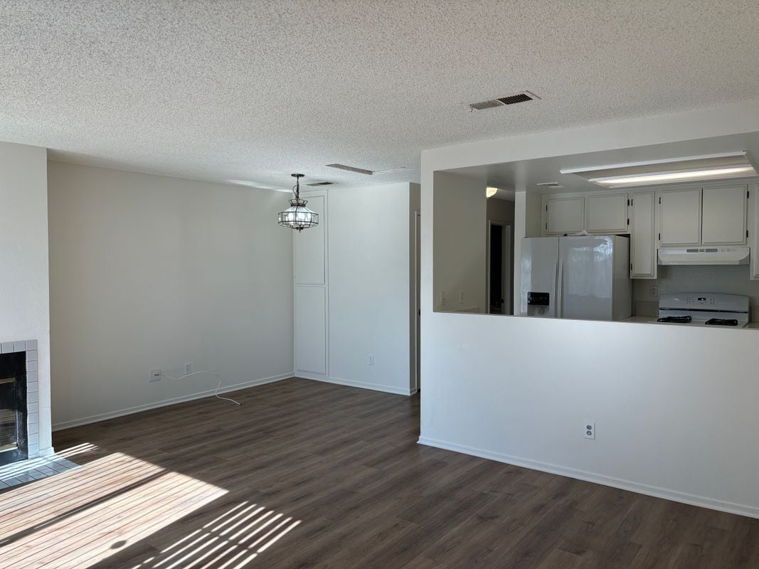 Building Photo - 8141 Lampson Ave