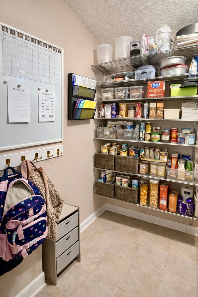 Building Photo - 41 Haskins Ln N