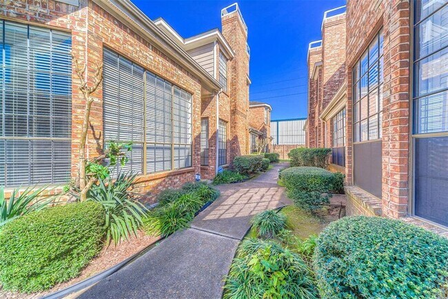 Building Photo - 8888 Benning Dr