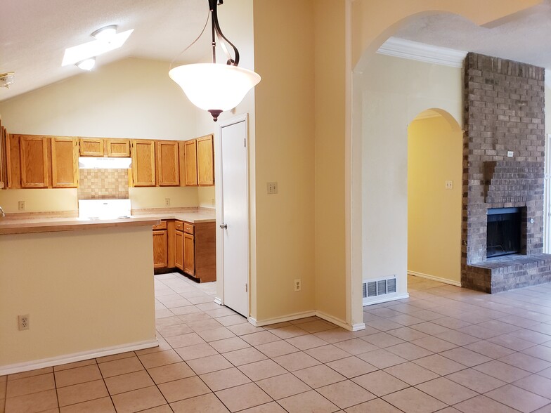Building Photo - 4433 Flamingo Ct