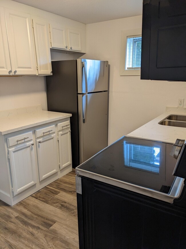 Building Photo - 1631 21st Ave