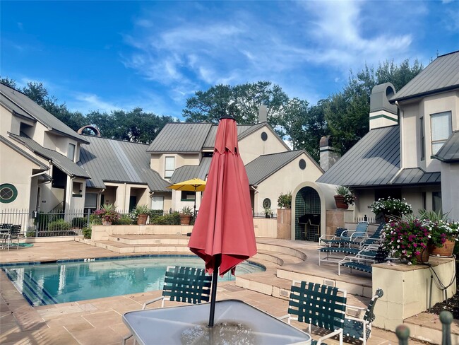 Building Photo - 4144 Greystone Way