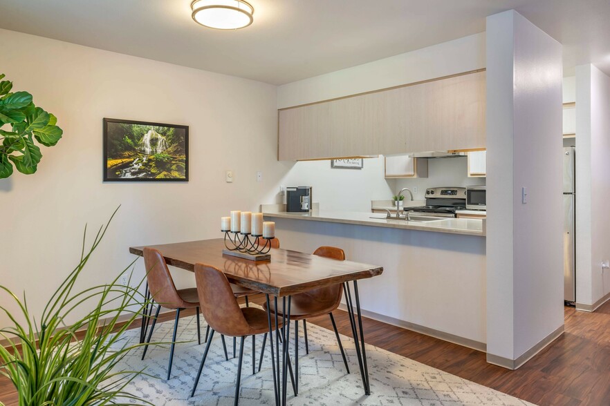 Dining Room - Forest Hills