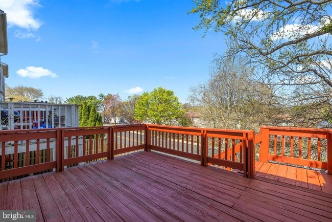 Building Photo - 1095 Travis Ln