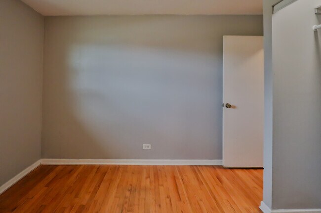 Building Photo - 7119 Stanford Dr