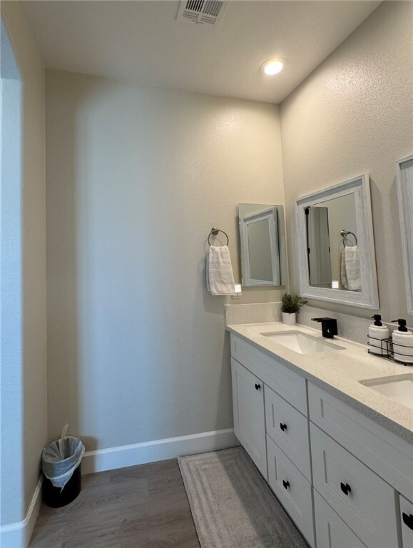 Building Photo - 3471 Sunglow Dr