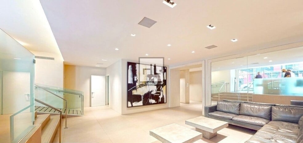 Building Photo - East 82nd Street