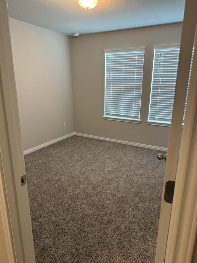 Building Photo - 1850 Settlers Glen Dr