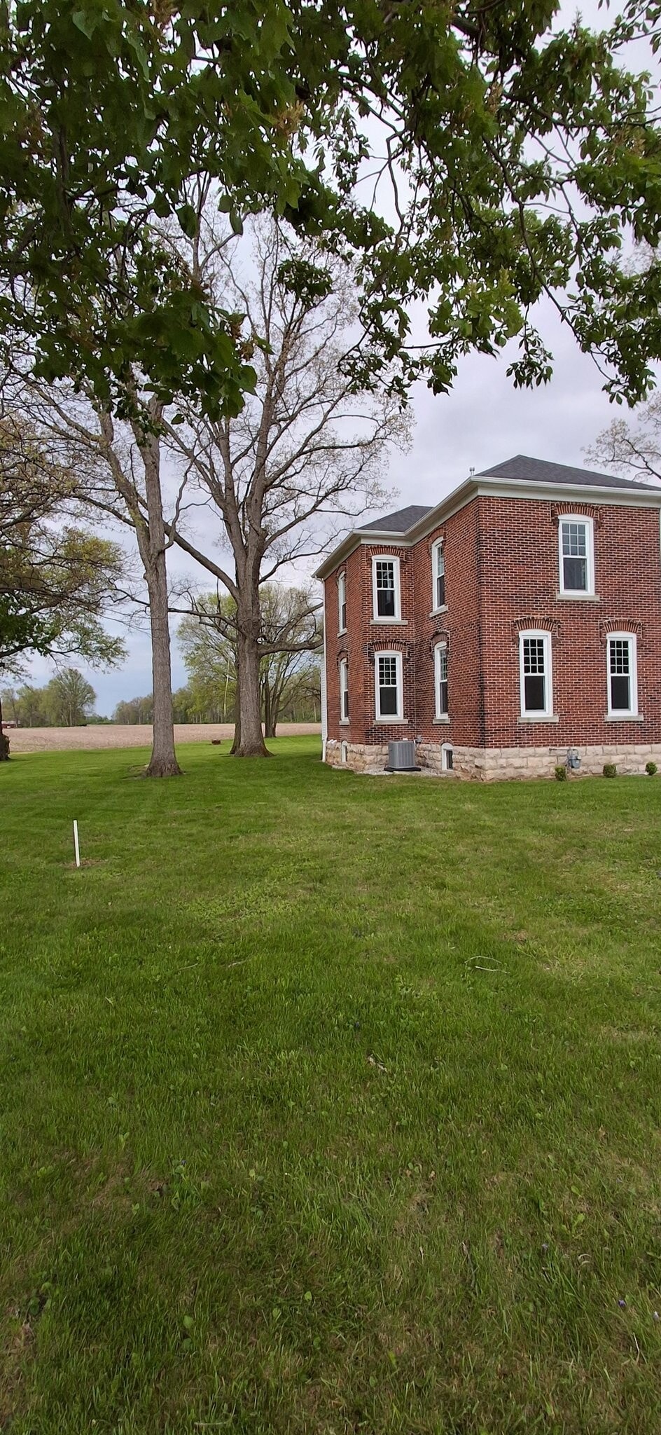 Building Photo - 2525 E State St