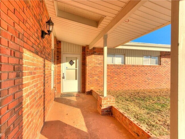 Building Photo - 507 NE 61st St