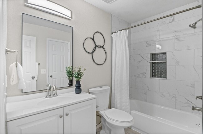 Building Photo - Contemporary Comfort Meets Convenience in ...
