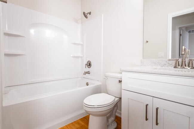 Building Photo - Top Of The Line Newly Built Duplex!