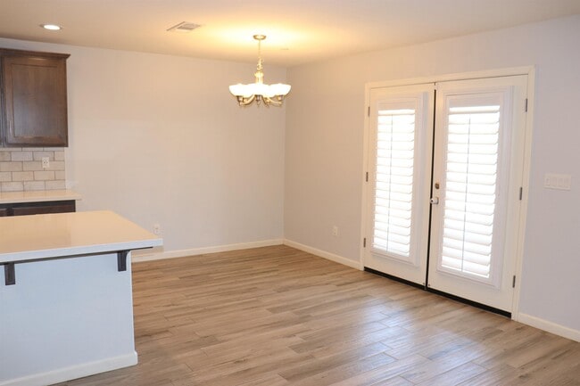 Building Photo - 1884 Clover Drive