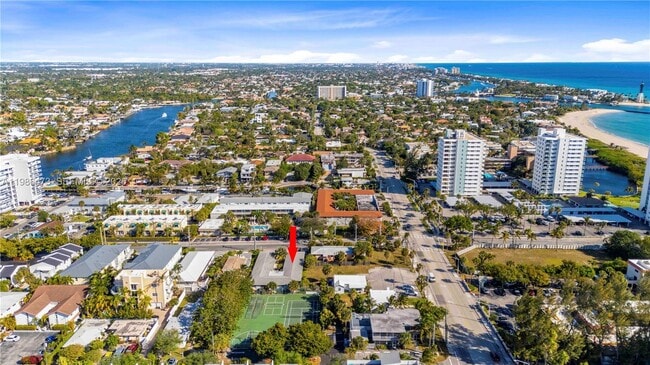 Building Photo - 3240 NE 16th St