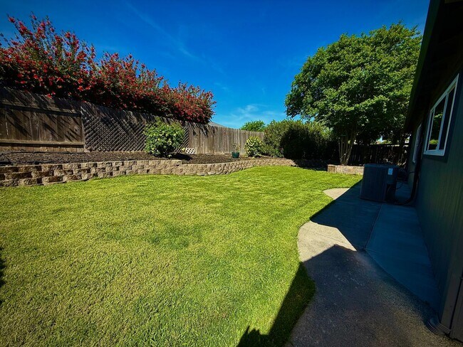 Building Photo - 8077 Cornerstone Way