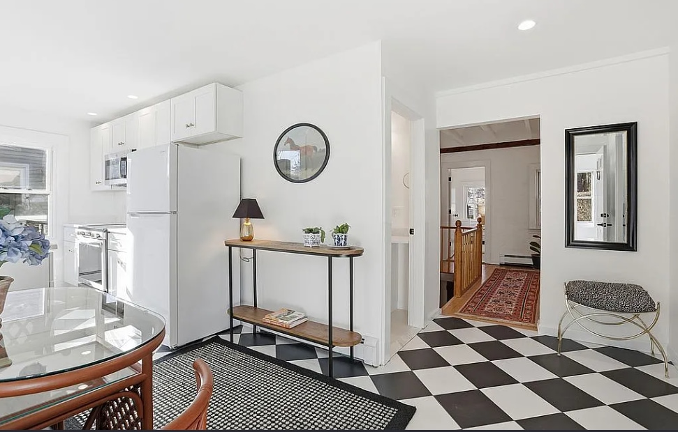 Building Photo - 32 Bolton St