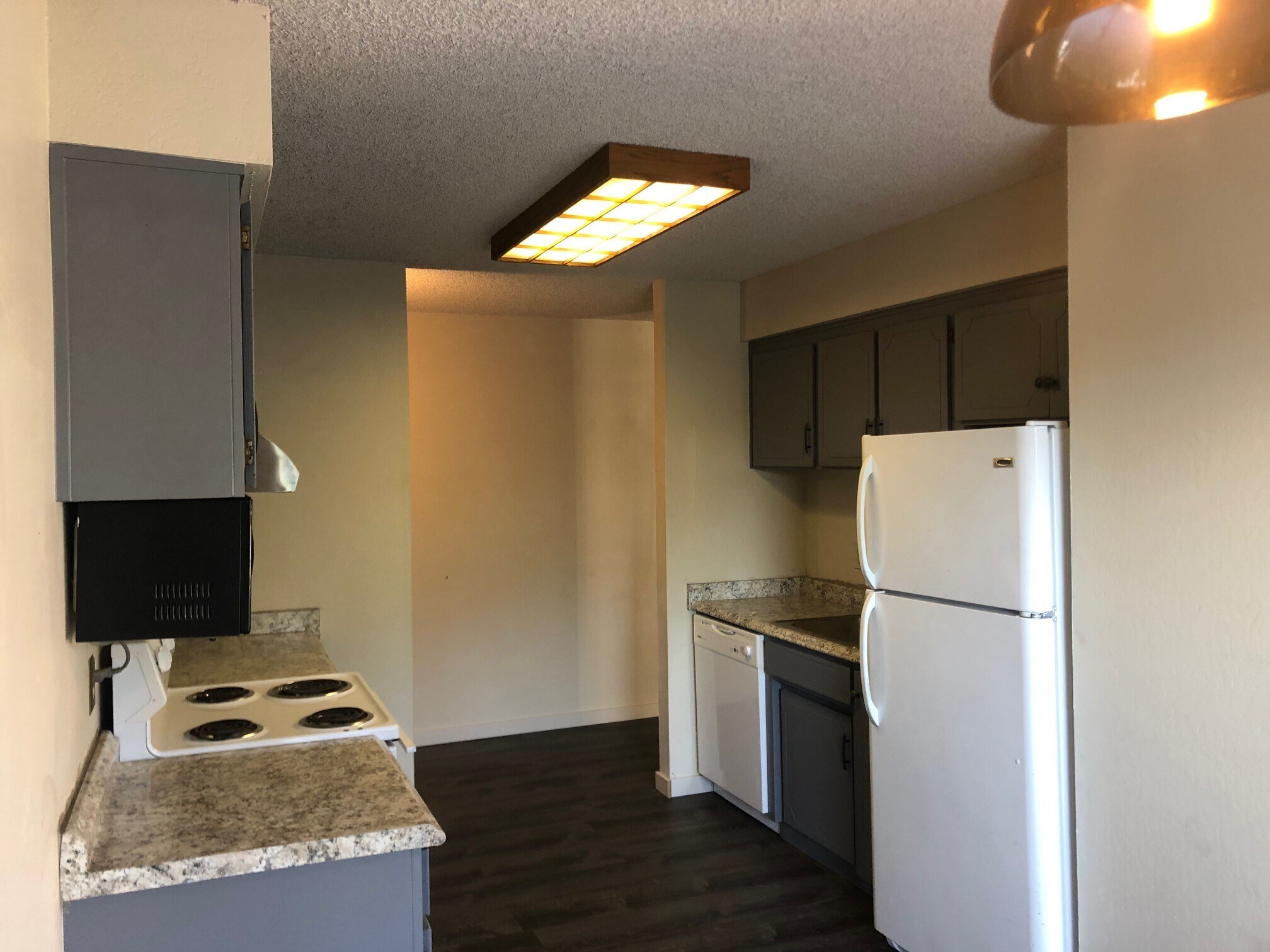 Kitchen. - 4260 Clayton Rd
