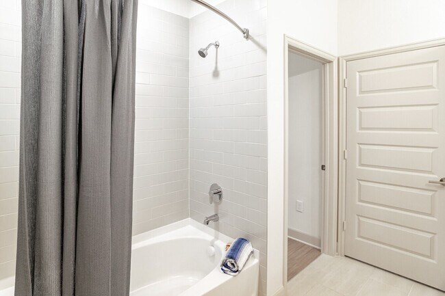 Building Photo - Get 1 Month FREE – Schedule Your Tour Today!