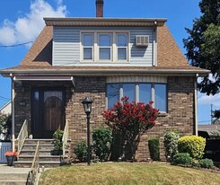 Building Photo - 139 Union Ave