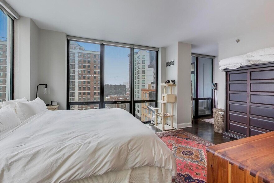 Building Photo - 435 W Erie St