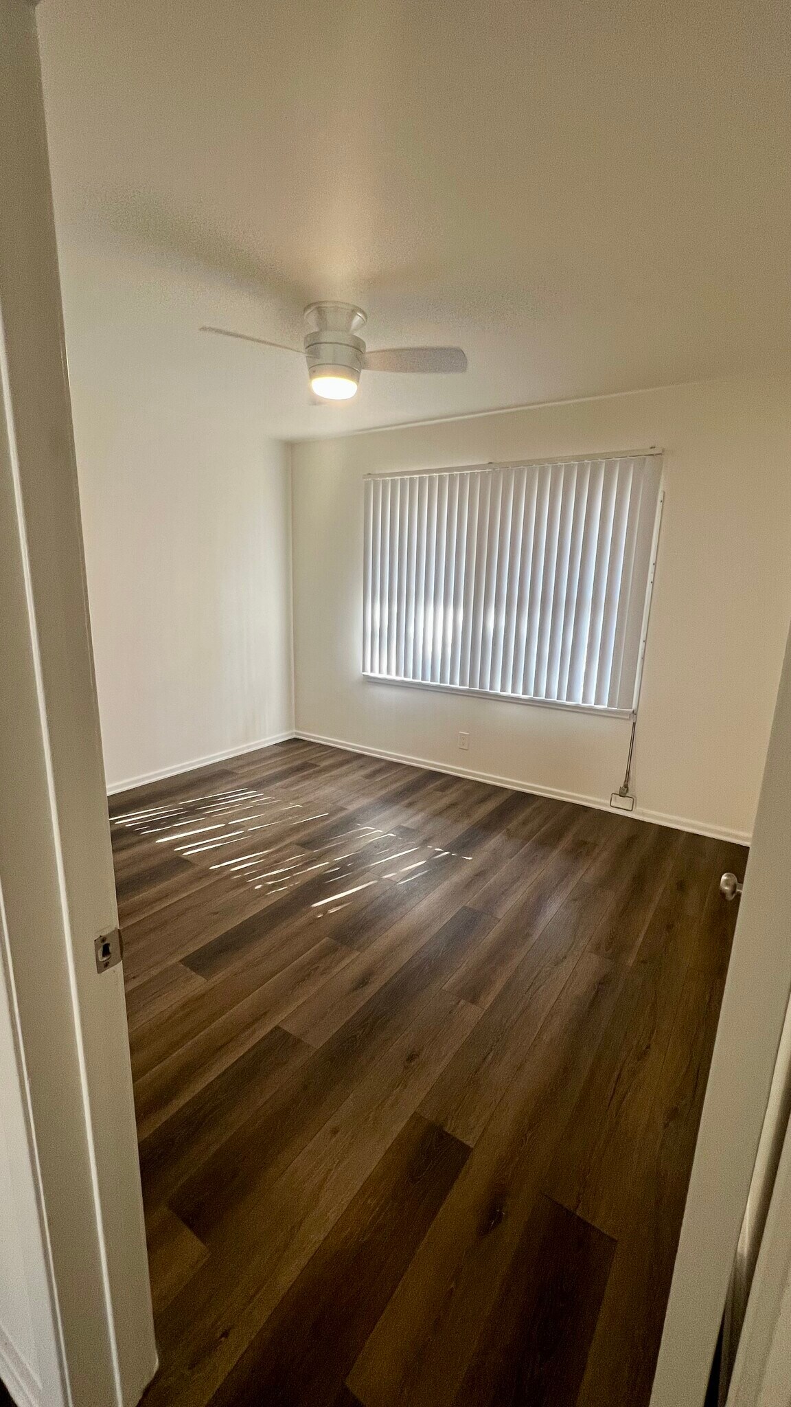 Building Photo - 808 Alandele Ave