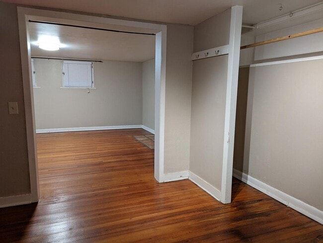 Building Photo - Triangle Tops (TTD/TTU) (Silverwolf)