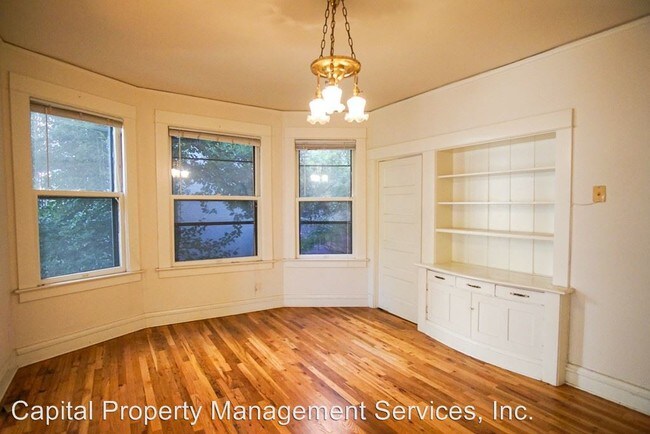 Building Photo - 2167 SW Yamhill St