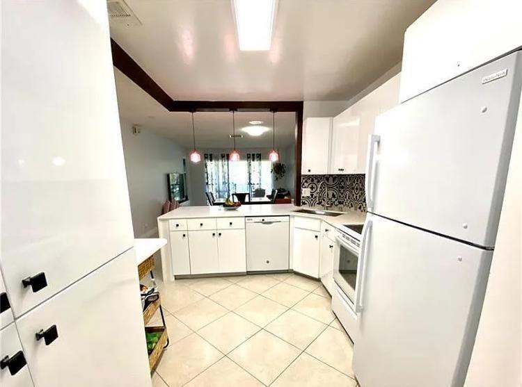 Building Photo - 11613 NW 28th St