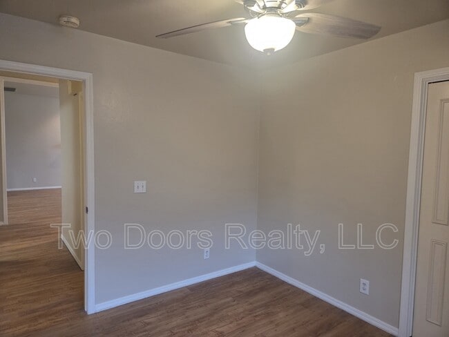 Building Photo - 13820 Oakmond Rd