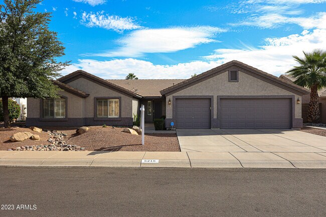 Primary Photo - 5215 E Wallace Ave