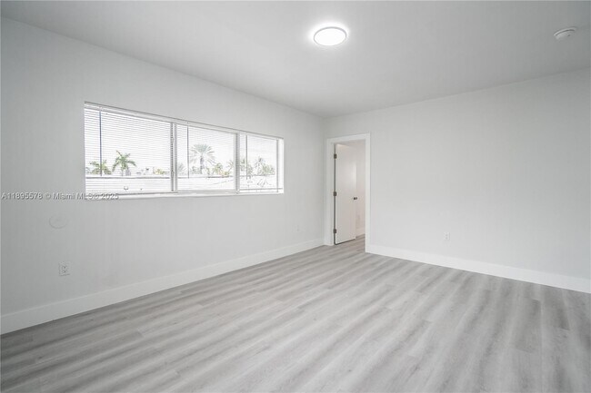 Building Photo - 7315 Harding Ave