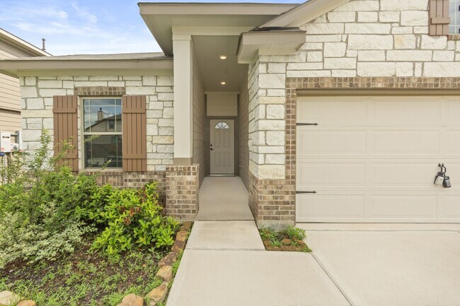 Building Photo - MOVE-IN SPECIAL: 50% Off Month 2 – 4BR Hom...