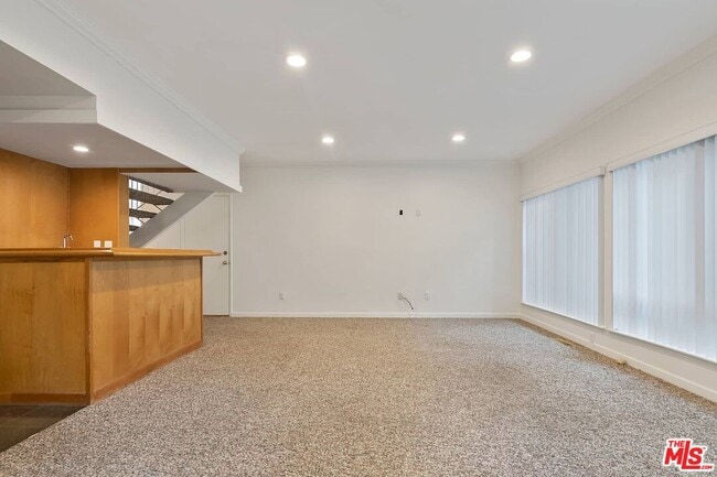 Building Photo - 2781 Woodwardia Dr